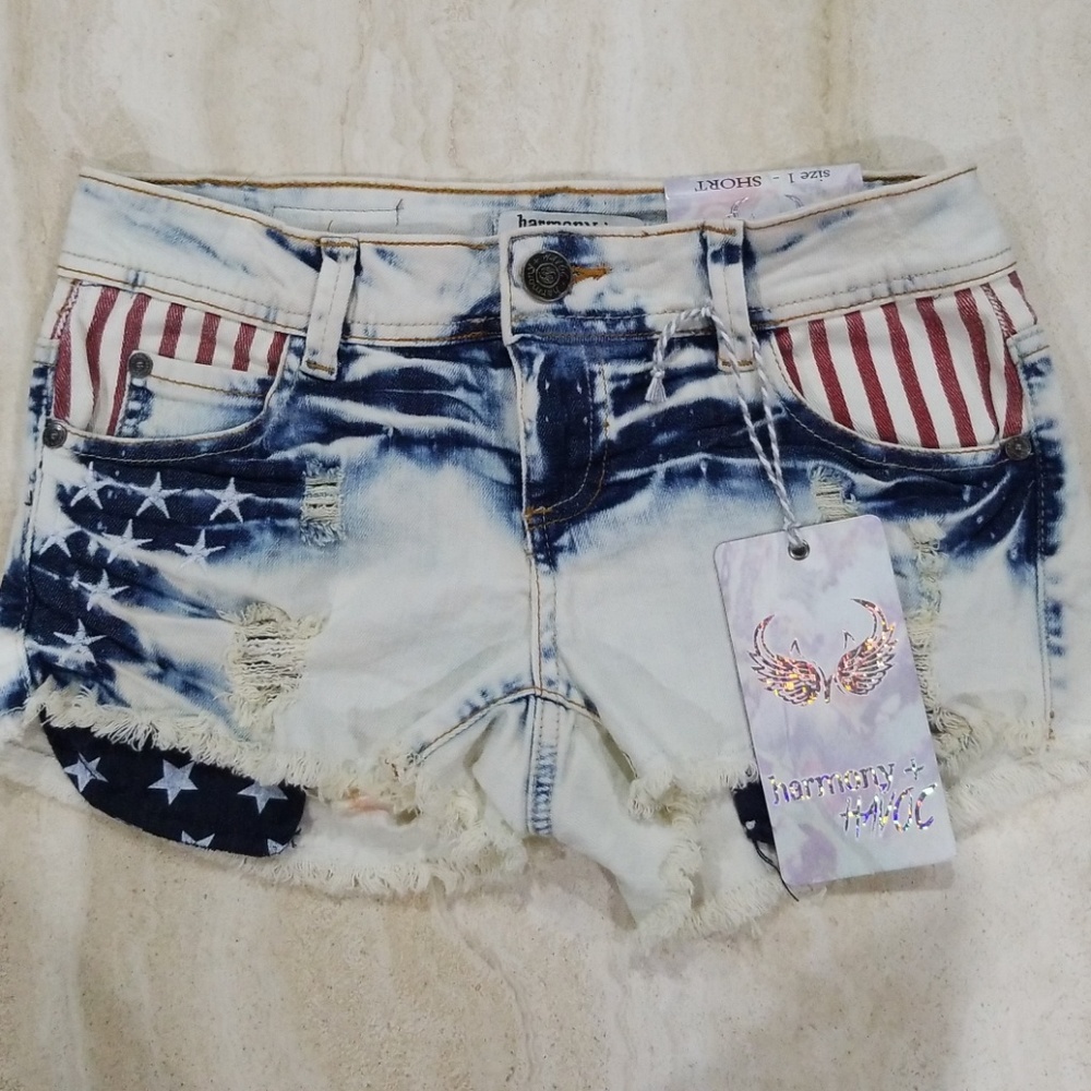 Shorts new never use  Size 1